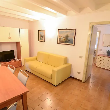 Apartment Locazione Turistica Heart 2